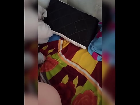 ❤️ Mano kambariokė lieka namuose viena, nes jos vyras atostogauja, o aš pasinaudoju proga ją išdulkinti ir užpildyti jos užpakalį pienu ❤️❌ Dulkinimo video prie porno lt.chancel.top ❤